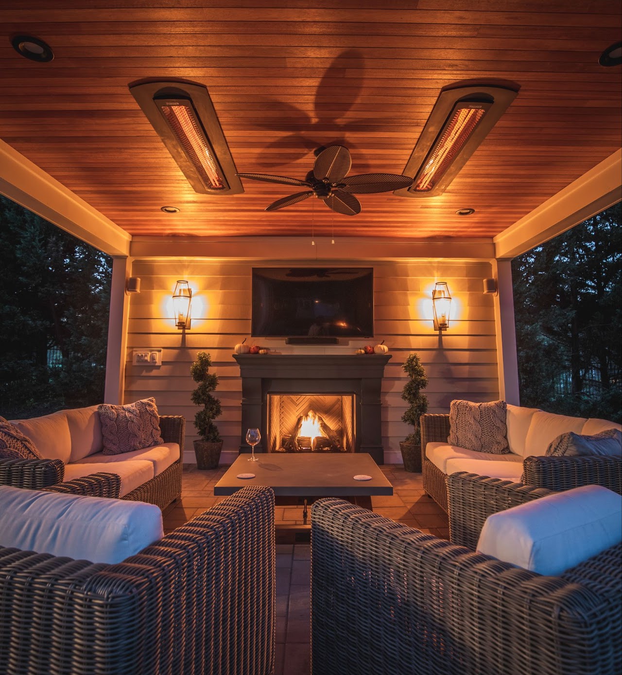 Outdoor living space with fireplace